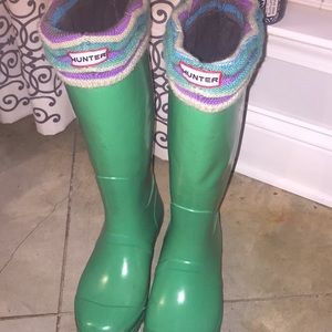 Green rain boots w/Hunter inserts